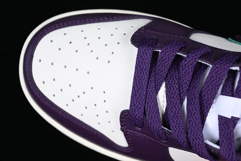 All Categories Nk SB Dunk Series Nk SB Dunk Low Low-top sneakers Nk SB Dunk Low "Chenille Swoosh" Chenille SB low-top sports and leisure sneakers DQ7683-100